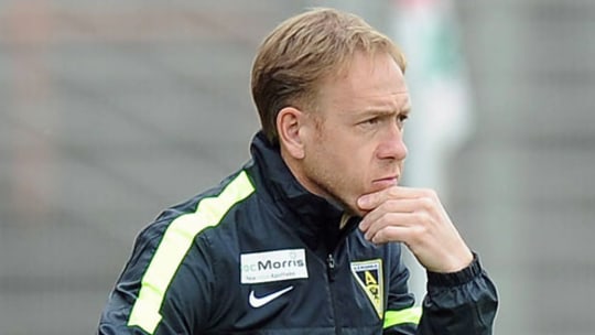 Muss auf Neuzugang Taku Ito verzichten: Aachens Trainer Peter Schubert.