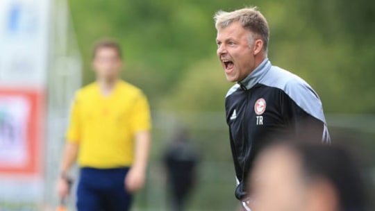 Wartet mit dem TSV Schilksee noch auf den ersten Sieg in der Regionalliga: Trainer Thorsten Gutzeit.