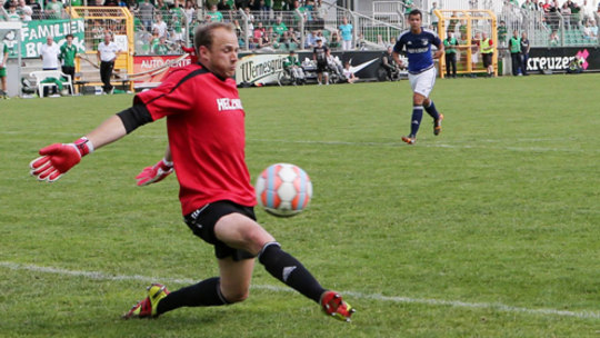 Ein "sachlicher Typ": Keeper Stefan Schmidt will beim VfB Auerbach die neue Nummer eins werden. 