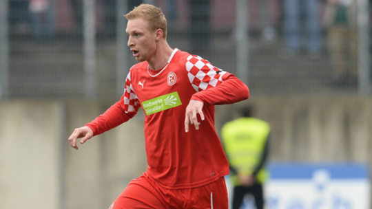 Verlängert seinen Vertrag beim TSV Steinbach bis 2019: Außenverteidiger Alexander Mißbach.