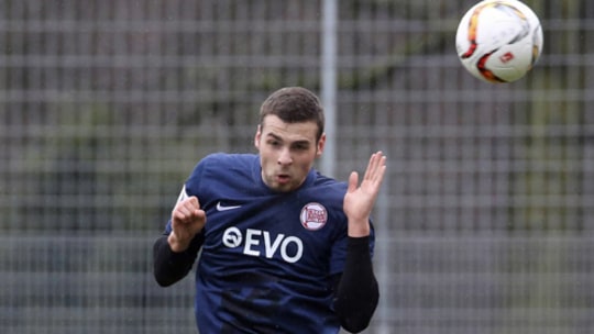 Bundesligaerfahrener Verteidiger: Siegens Neuzugang Julian Dudda lief auch einmal für Eintracht Frankfurt in der Bundeliga auf. 