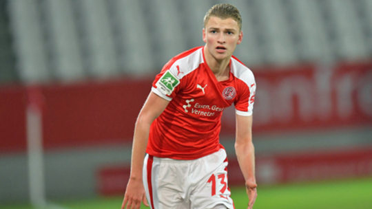 Hat einen neuen Vertrag bei Rot-Weiss Essen unterschrieben: Nico Lucas.