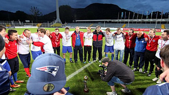 Party auf dem Ernst-Abbe-Sportfeld: Schott Jena muss im DFB-Pokal nach Alternativen suchen.