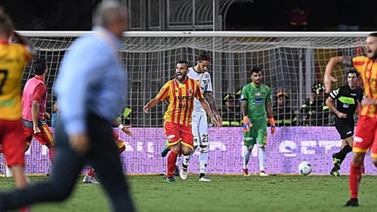 Italiens Profifußball steckt in der Krise: Szene aus dem Spiel Benevento gegen Lecce.