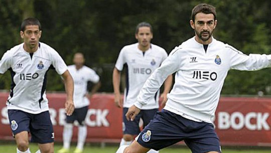 Unterschrieb für fünf Jahre beim FC Porto und weilt bereits im Trainingslager: Adrian Lopez.