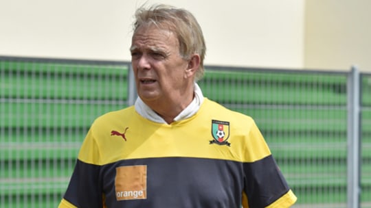 Von der Organisation des CAF nicht begeistert: Kameruns Trainer Volker Finke.