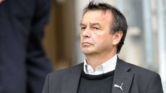 Sandhausens Manager Otmar Schork fahndet nach einem Sturmpartner für Neuzugang René Gartler.