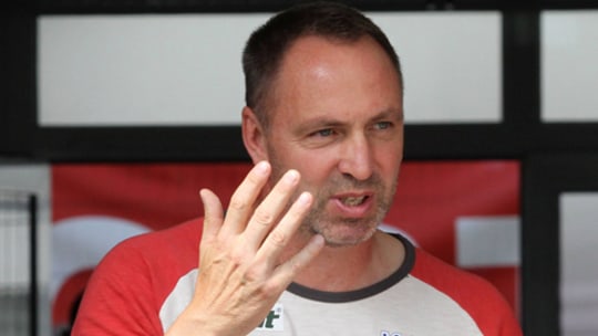 Will einiges verändern: Unions Trainer Norbert Düwel.