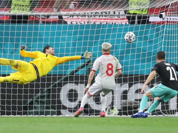 EM 2020 » Gruppe C » Samstag, 11. Juni 2021 18:00 Uhr » Österreich - Nordmazedonien 3:1 (1:1) Http%3A%2F%2Fmediadb.kicker.de%2Fwcms%2F7109%2F77744%2F8EA83C85-7BCB-4ECF-97EA-427CDACF5B23