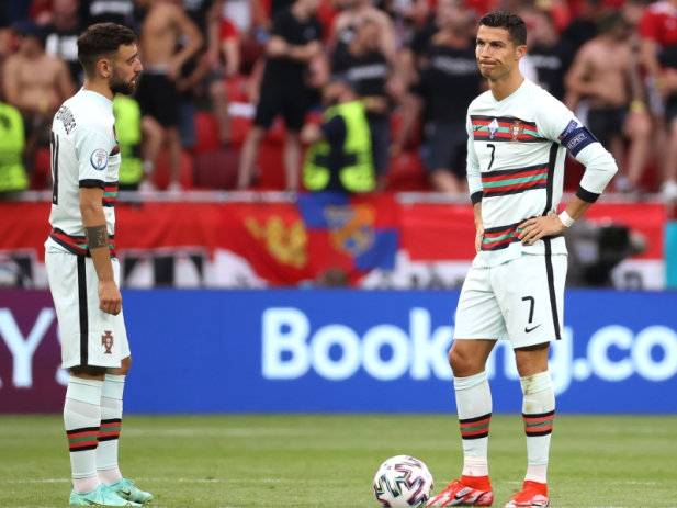 EM 2020 » Gruppe F » Dienstag, 15. Juni 2021 18:00 Uhr » Ungarn - Portugal 0:3 (0:0) Http%3A%2F%2Fmediadb.kicker.de%2Fwcms%2F7114%2F77796%2F867138B1-2869-43B3-91DA-3D164923592E