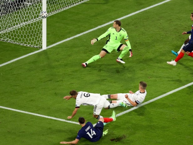 EM 2020 » Gruppe E » Dienstag, 15. Juni 2021 21:00 Uhr » Frankreich - Deutschland 1:0 (1:0) Http%3A%2F%2Fmediadb.kicker.de%2Fwcms%2F7115%2F77815%2F09D7BCC1-332F-4E1A-A6A2-68F94D2D75DA