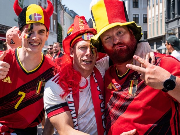 EM 2020 » Gruppe B » Donnerstag, 17. Juni 2021 18:00 Uhr » Dänemark - Belgien 1:2 (1:0) Http%3A%2F%2Fmediadb.kicker.de%2Fwcms%2F7120%2F77901%2F0FD785D6-C8F8-4C8F-A7A1-8A32C9DEF265