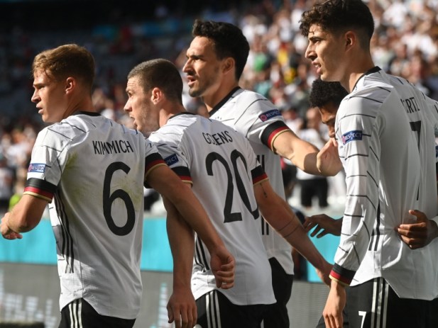 EM 2020 » Gruppe E » Samstag, 19. Juni 2021 18:00 Uhr » Portugal - Deutschland - Seite 2 Http%3A%2F%2Fmediadb.kicker.de%2Fwcms%2F7126%2F77997%2F34DD5BBD-BE1C-4CB7-BCC5-81A26EF8876F