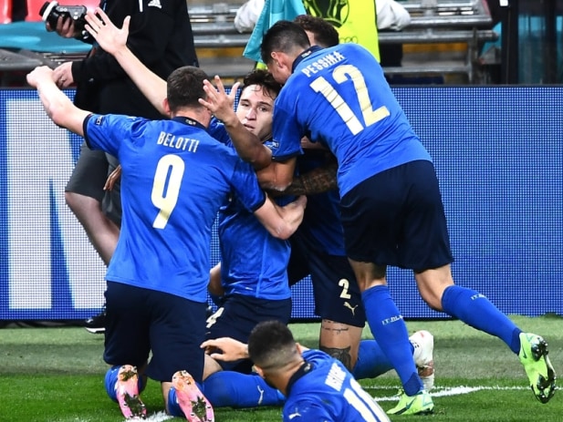 Achtelfinale 2. Spiel Samstag 26.06. 2021 21:00 Uhr Italien - Österreich Http%3A%2F%2Fmediadb.kicker.de%2Fwcms%2F7143%2F78300%2F2BD96BBD-CCA8-4A17-9FC7-C089FA7620C4