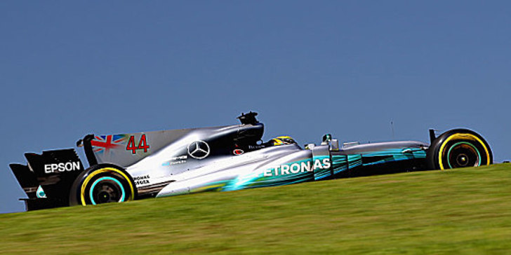 Vorbereitungen zum vorletzten GP der Saison: Lewis Hamiltons Bolide im ersten Training in Sao Paulo.
