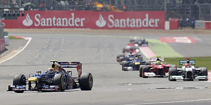 Zog spät an Alonso vorbei und sicherte sich den Sieg in Silverstone: Mark Webber im Red Bull.