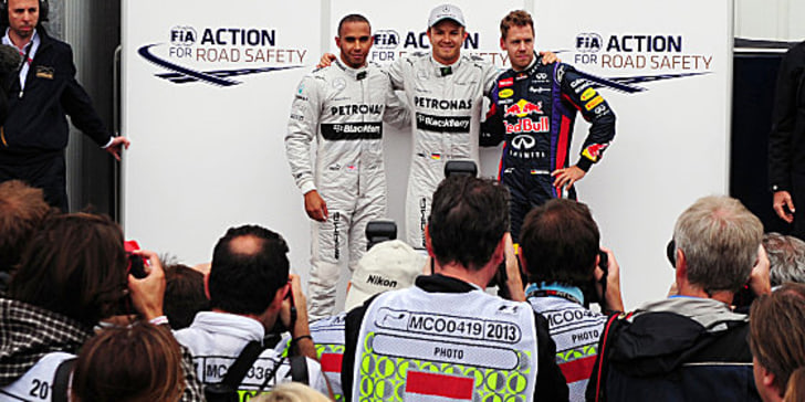 Im Blickpunkt: Polesetter Nico Rosberg (M.) mit Lewis Hamilton (li.) und Sebastian Vettel (re.).