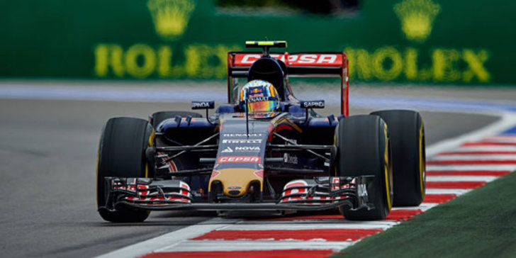 Carlos Sainz verunglückte im 3. Training mit seinem Toro Rosso.