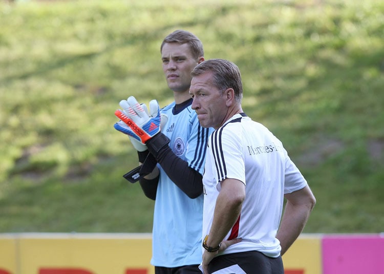 Torwarttrainer Andreas K&#246;pke und Keeper Manuel Neuer