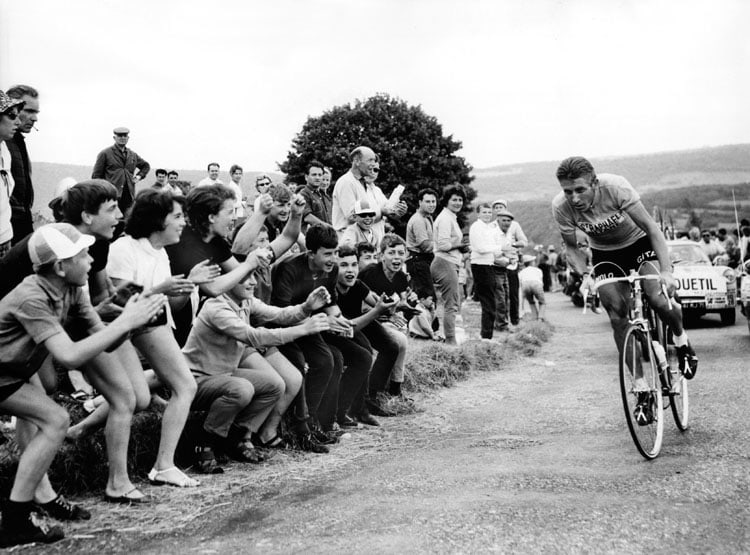 Jacques Anquetil (im Bild - 1957, 1961, 1962, 1963, 1964), Eddy Merckx (1969, 1970, 1971, 1972, 1974), Bernard Hinault (1978, 1979, 1981, 1982, 1985) und Miguel Indurain (1991, 1992, 1993, 1994, 1995) gewannen die Tour jeweils f&#252;nf Mal. 