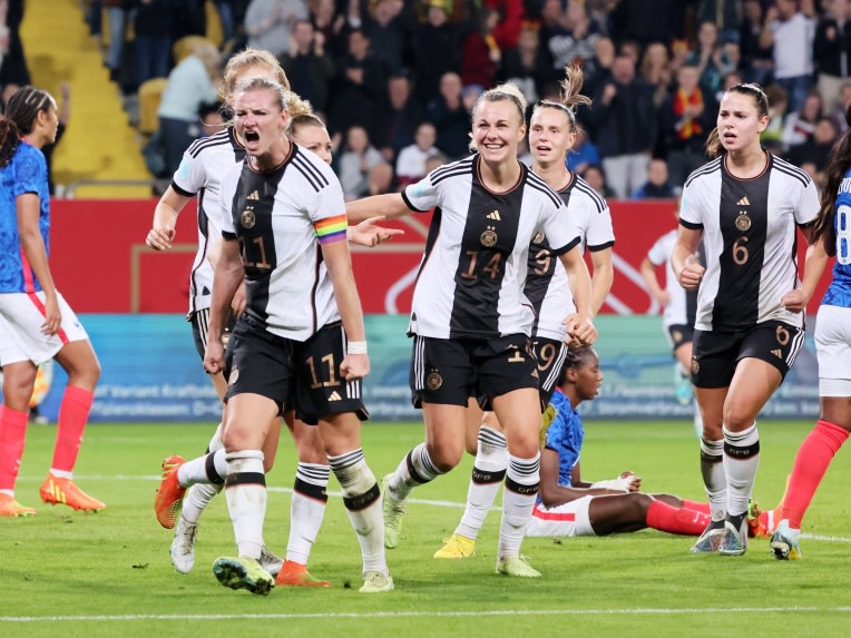 Bilder | Deutschland - Frankreich 2:1 | 5. Spieltag | Frauen
