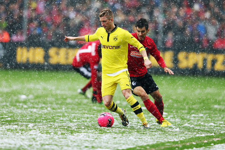 17,1 Millionen Euro Abl&#246;se, Fu&#223;baller des Jahres - kaum ein Bundesliga-Neuzugang weckte so gro&#223;e Erwartungen wie Nationalspieler Reus. Der Blondschopf musste sich erst an Dortmund gew&#246;hnen und Dortmund an ihn. Doch diese Phase scheint l&#228;ngst abgeschlossen: Zehn Pflichtspieltore gehen schon auf Reus&apos; Konto, er ist angekommen.