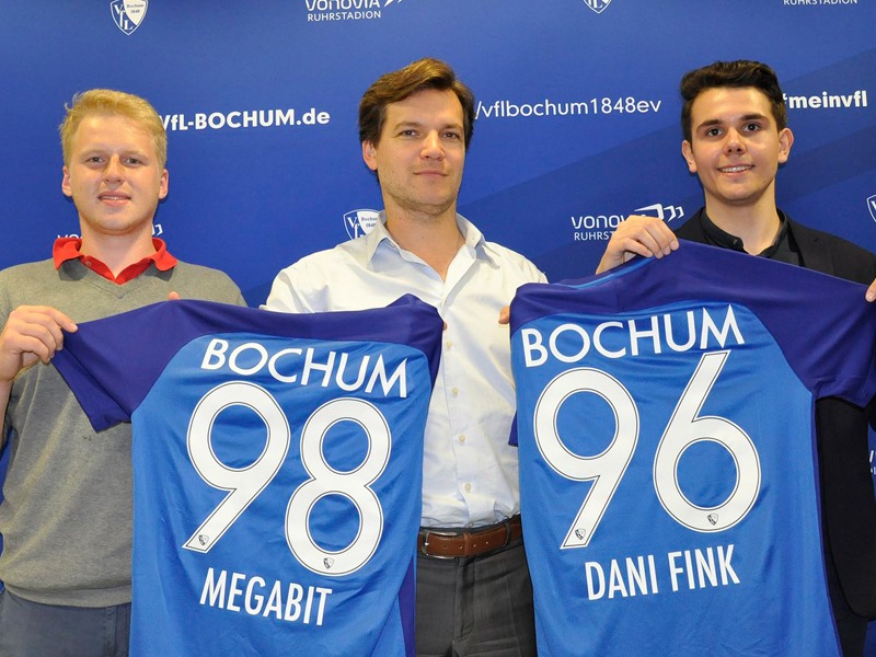 &apos;MegaBit&apos; (l.) und &apos;Dani Fink&apos; (r.) sind die ersten eSportler beim VfL Bochum. 