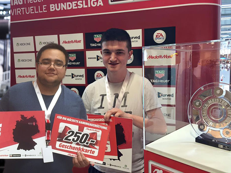 Virtuelle Bundesliga: Das sind die Sieger aus Berlin (Mert Duman, links) und Dortmund (Hendrik Jahny). 