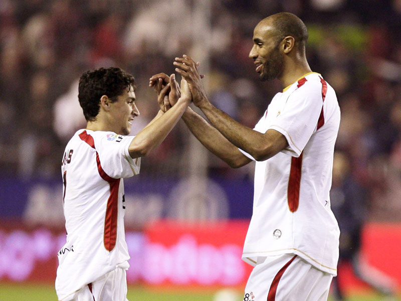 Ein Weltmeister und ein Klopp-Kenner: Jesus Navas (l.) und Frederic Kanout&#233; vom FC Sevilla.