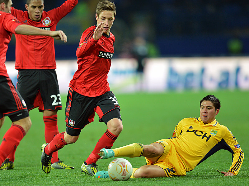 Allein gegen drei: Cristaldo brachte Charkiw gegen Leverkusen in Front.