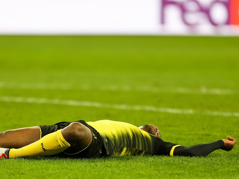 Am Boden: Michy Batshuayi und Borussia Dortmund entt&#228;uschten in Salzburg.