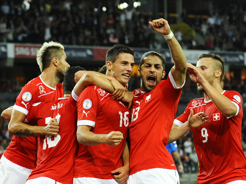 Jubelpose: Die Schweiz qualifizierte sich vorzeitig und ungeschlagen f&#252;r Brasilien. 
