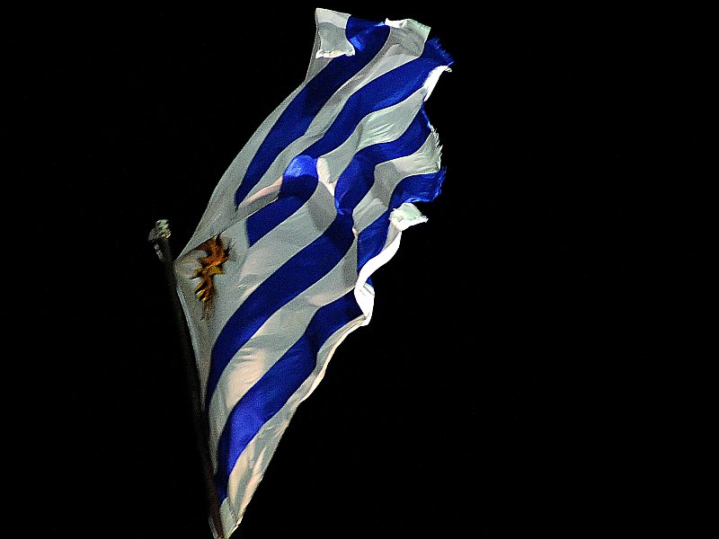 Weht &#252;ber der FIFA-Weltmeisterschaft 2030 unter anderem die Flagge von Uruguay?
