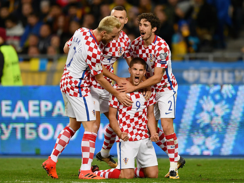 Mann des Abends in Kiew: Andrej Kramaric (#9) bescherte Kroatien mit zwei Toren die Play-off-Teilnahme.