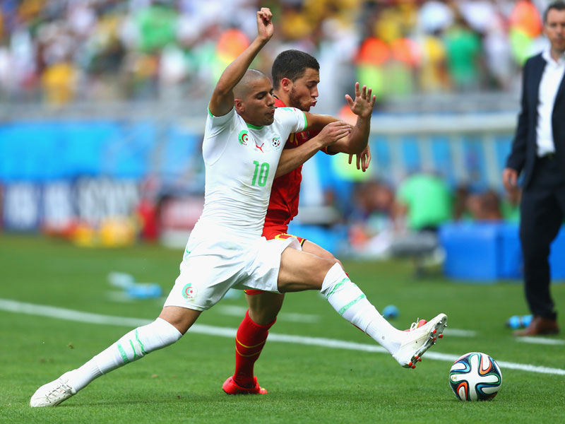 Wie hier beim Duell zwischen Feghouli und Hazard schenkte Algerien dem &quot;Geheimfavoriten&quot; Belgien keinen Meter.