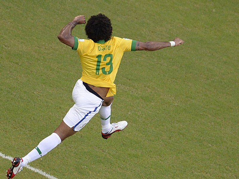 Brachte Brasilien vor der Pause in F&#252;hrung: Dante. 