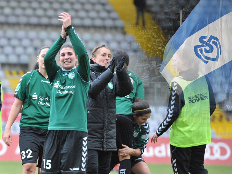 K&#252;nftig unter der Fahne des MSV: Die Spielerinnen des (bisherigen) FCR Duisburg.