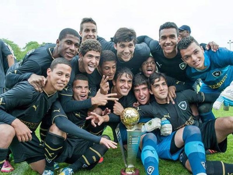 Der Titelverteidiger fehlt: 2013 jubelte Botafogo aus Rio de Janeiro.