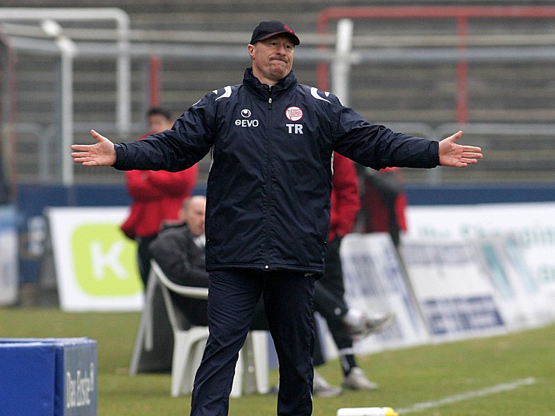 Nicht mehr Trainer des OFC: Wolfgang Wolf wurde vom Verein beurlaubt.