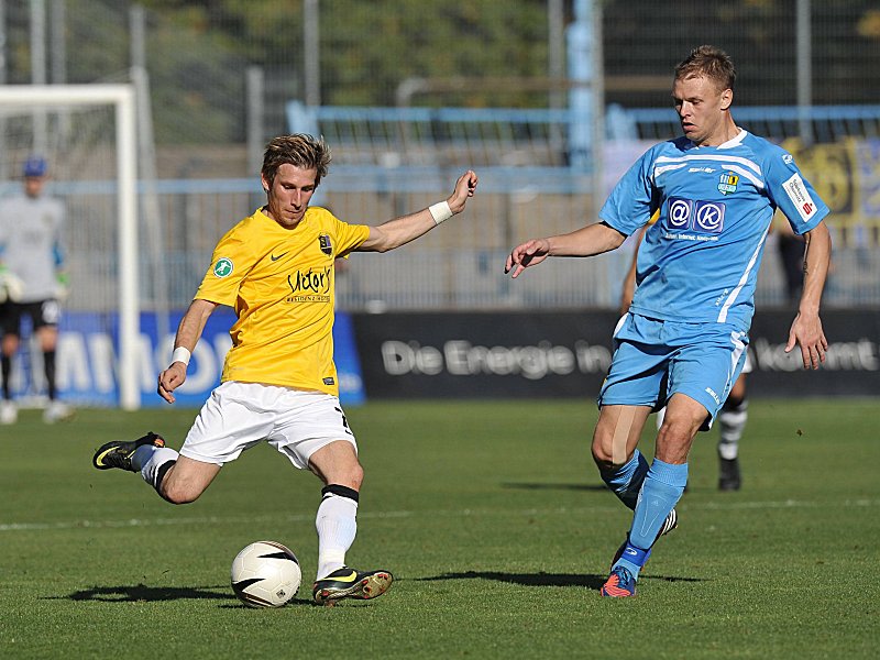 Bester Feldspieler der aktuellen Saison: Sven S&#246;kler (li.) vom 1. FC Saarbr&#252;cken