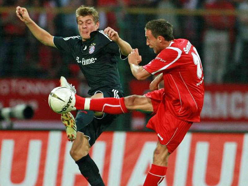 Lust auf gro&#223;e Spiele im DFB-Pokal: Rot-Wei&#223; Erfurt w&#252;rde gerne bald wieder gegen Bayerns Toni Kroos (li.) &amp; Co. antreten.