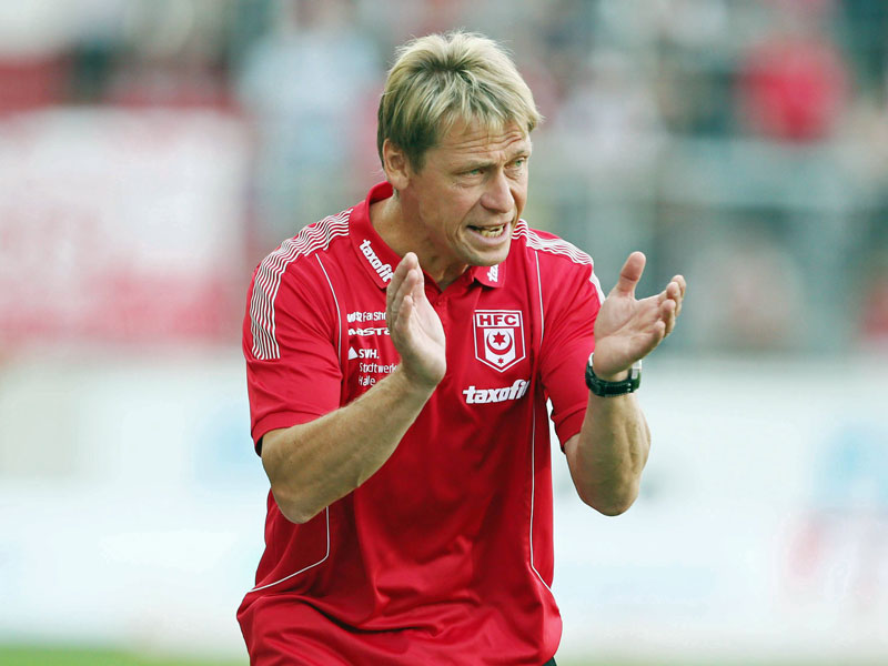 Will gegen den VfB II den ersten Heimsieg der Saison einfahren: HFC-Coach Sven K&#246;hler. 