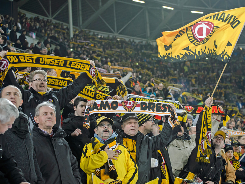 Wollen die H&#252;tte voll kriegen: Fans von Dynamo Dresden.