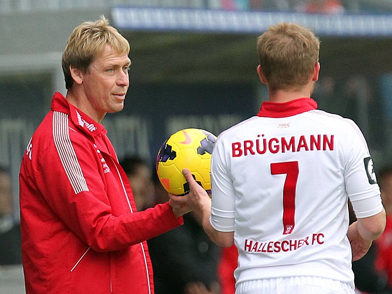 Wird seinem Coach Sven K&#246;hler in dieser Saison nicht mehr helfen: Florian Br&#252;gmann (re.).