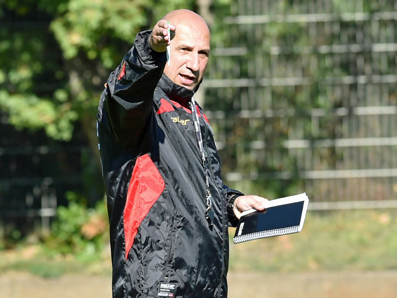 Vor der Heimpremiere: Gegen Wehen Wiesbaden sitzt Vasile Miriuta erstmals als Cottbuser Trainer auf der Bank.