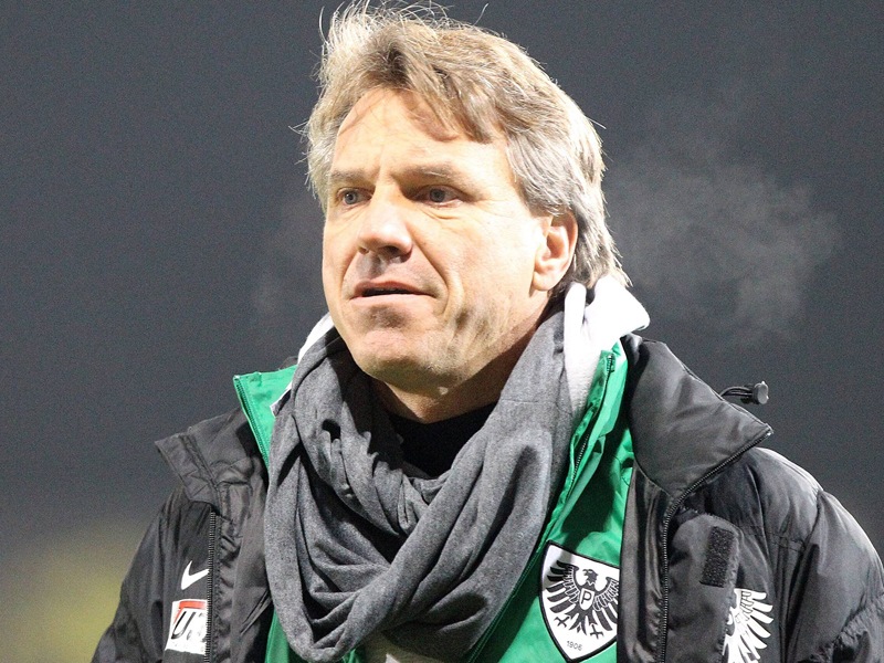 Hat gegen Chemnitz wieder mehr Alternativen: Preu&#223;en-Coach Horst Steffen.