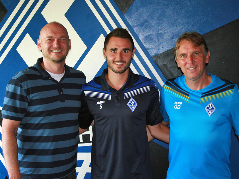 K&#252;nftig in einem Verein: Mannheims Gesch&#228;ftsf&#252;hrer Markus Kompp, Kevin Conrad und Cheftrainer Gerd Dais (v.l.n.r.).