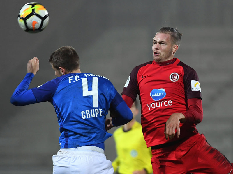Die beiden Konkurrenten um den Relegationsplatz Rostock und Wehen treffen am 35. Spieltag aufeinander. Die Partie findet am Samstagmittag statt.