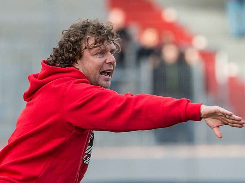 Erfurts Trainer Stefan Kr&#228;mer nimmt seine Spieler gegen Chemnitz in die Pflicht.