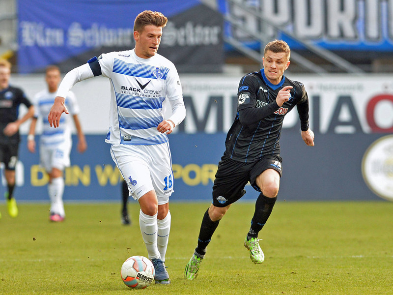 Thomas Blomeyer (li., hier gegen Zlatko Dedic) hat seine Chance gegen Paderborn genutzt. 